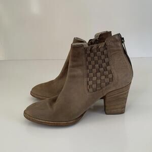 Aquatalia Frannie woven basket weave Ankle Boot Tan Leather Stacked Heel Boots 9